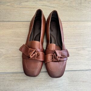 Born Bow Brown Leather Square Toe Flats